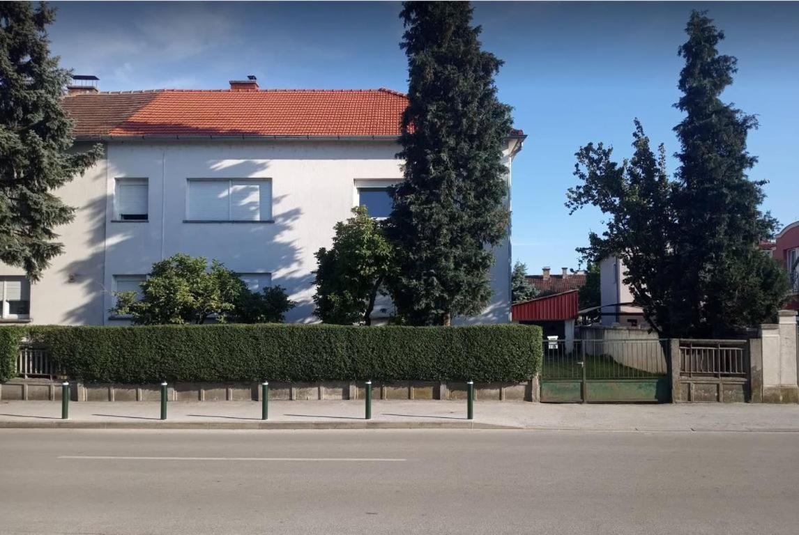 Lovely Flat, City Center With Free Parking Varaždin Екстериор снимка