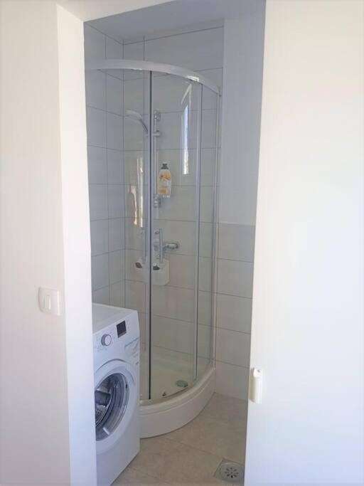 Lovely Flat, City Center With Free Parking Varaždin Екстериор снимка