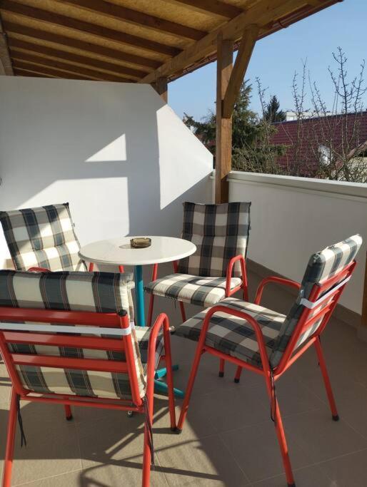 Lovely Flat, City Center With Free Parking Varaždin Екстериор снимка